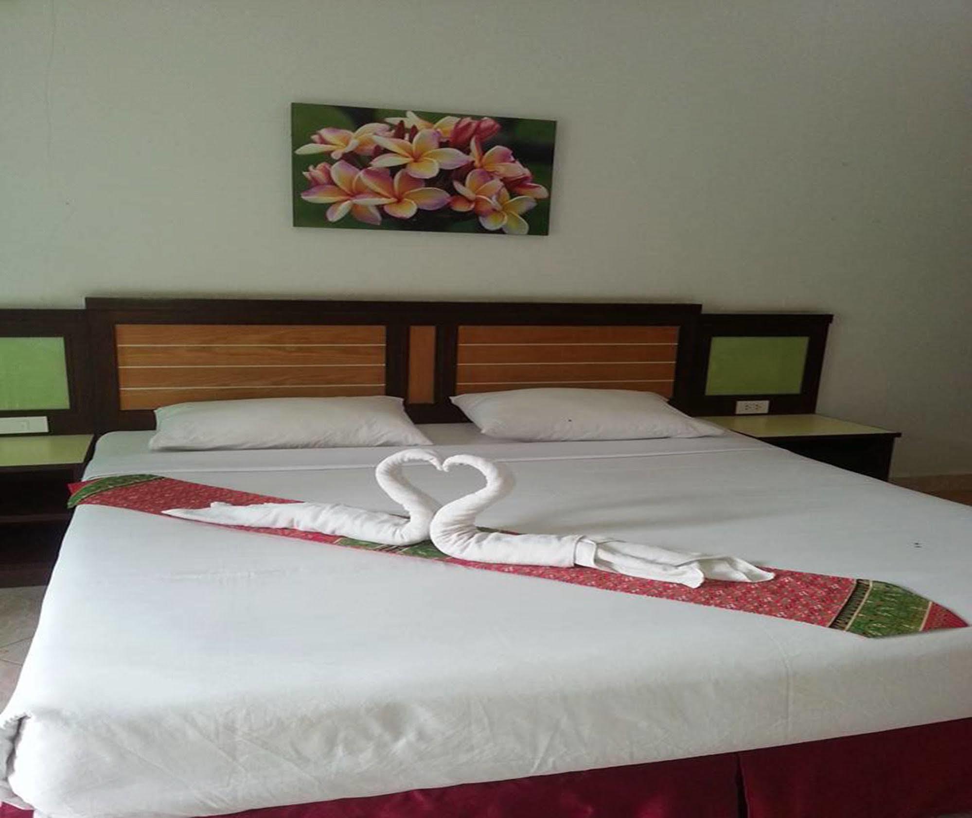 Mm House Hotel Ко Самуи Екстериор снимка